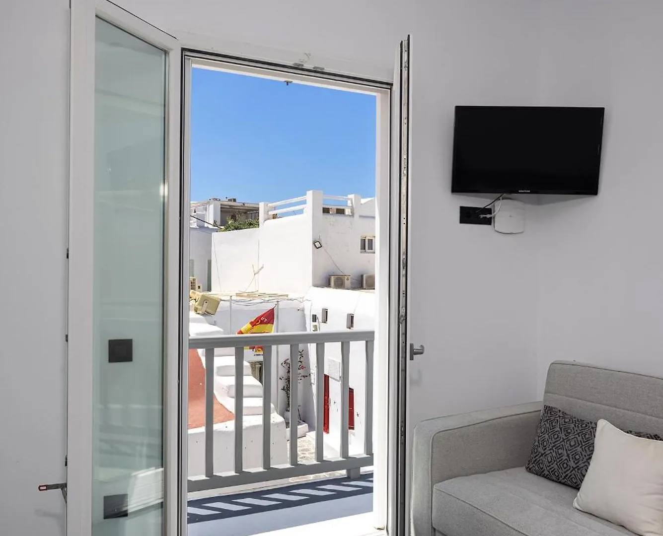Alexandros Central Suites, Mykonos Town, With Shared Rooftop Terrace 0*,  Греция