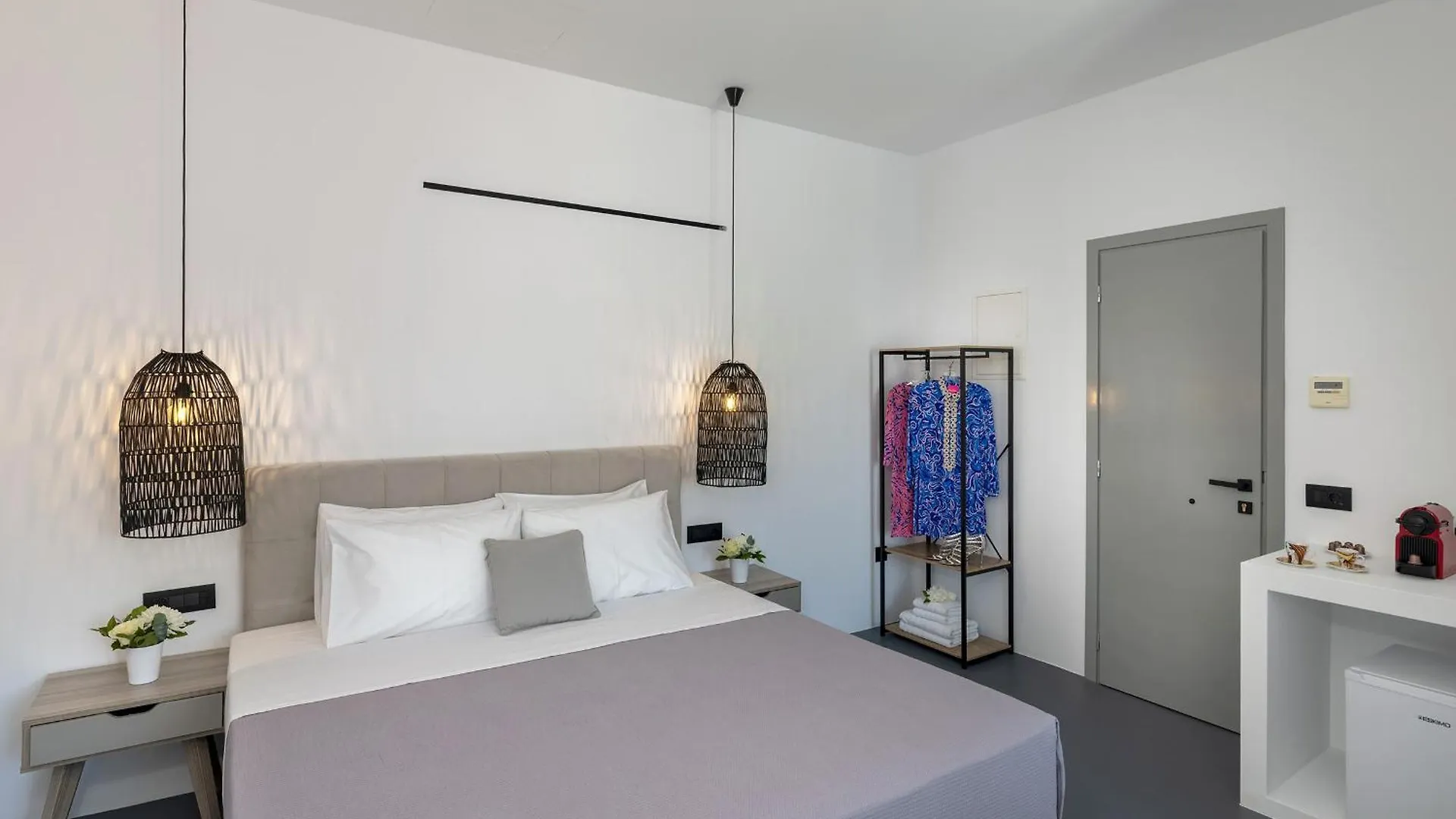 Alexandros Central Suites, Mykonos Town, With Shared Rooftop Terrace Apartment