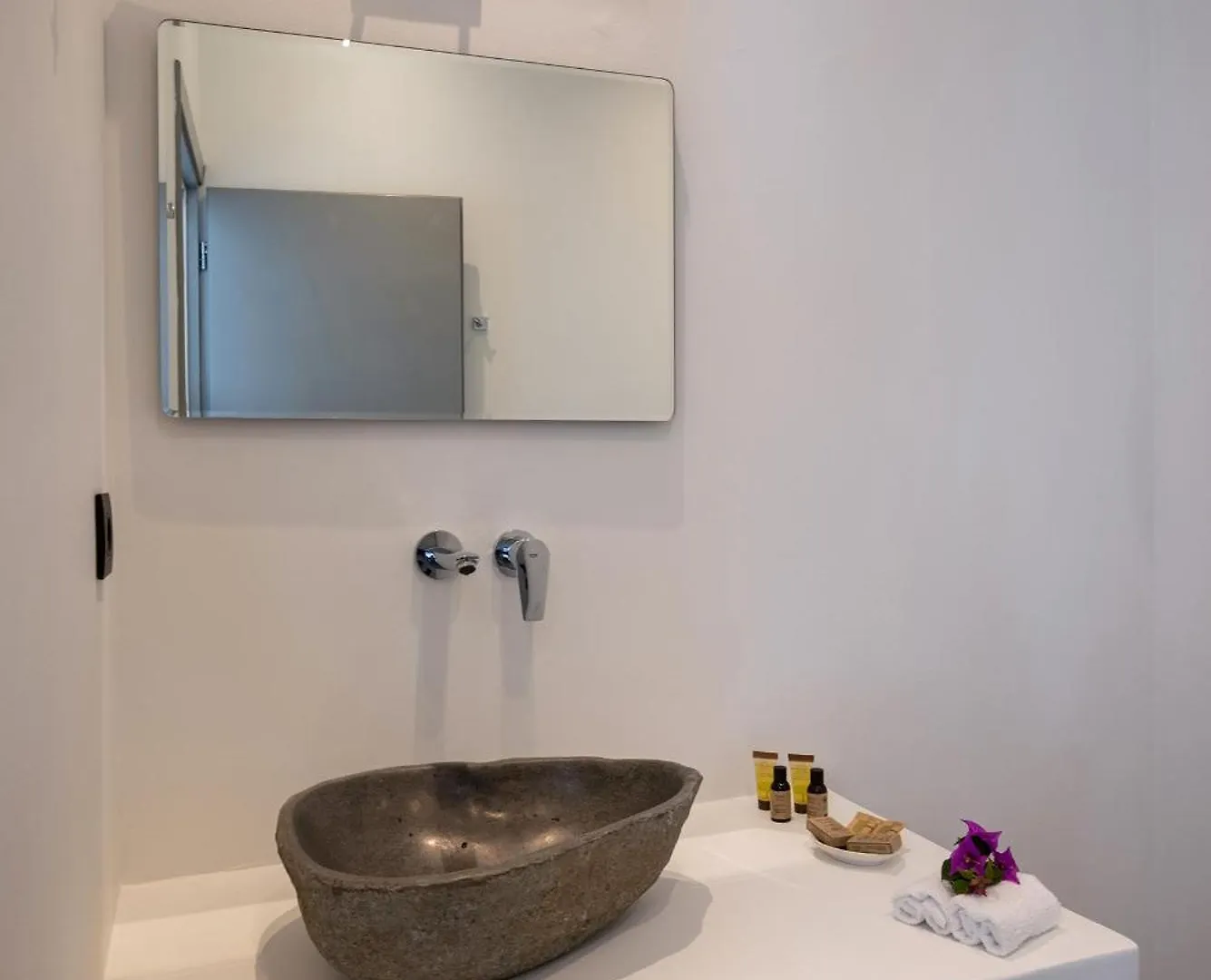 Alexandros Central Suites, Mykonos Town, With Shared Rooftop Terrace