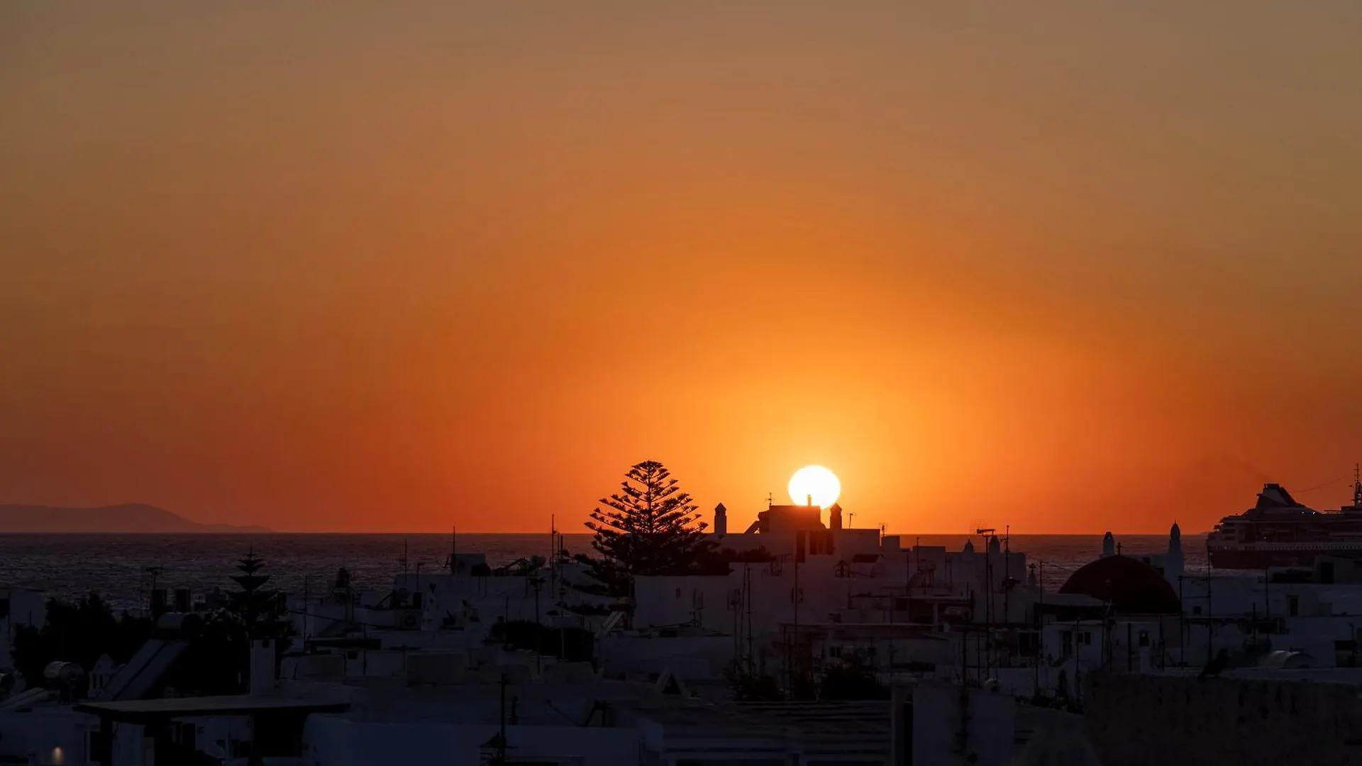 Alexandros Central Suites, Mykonos Town, With Shared Rooftop Terrace Apartment