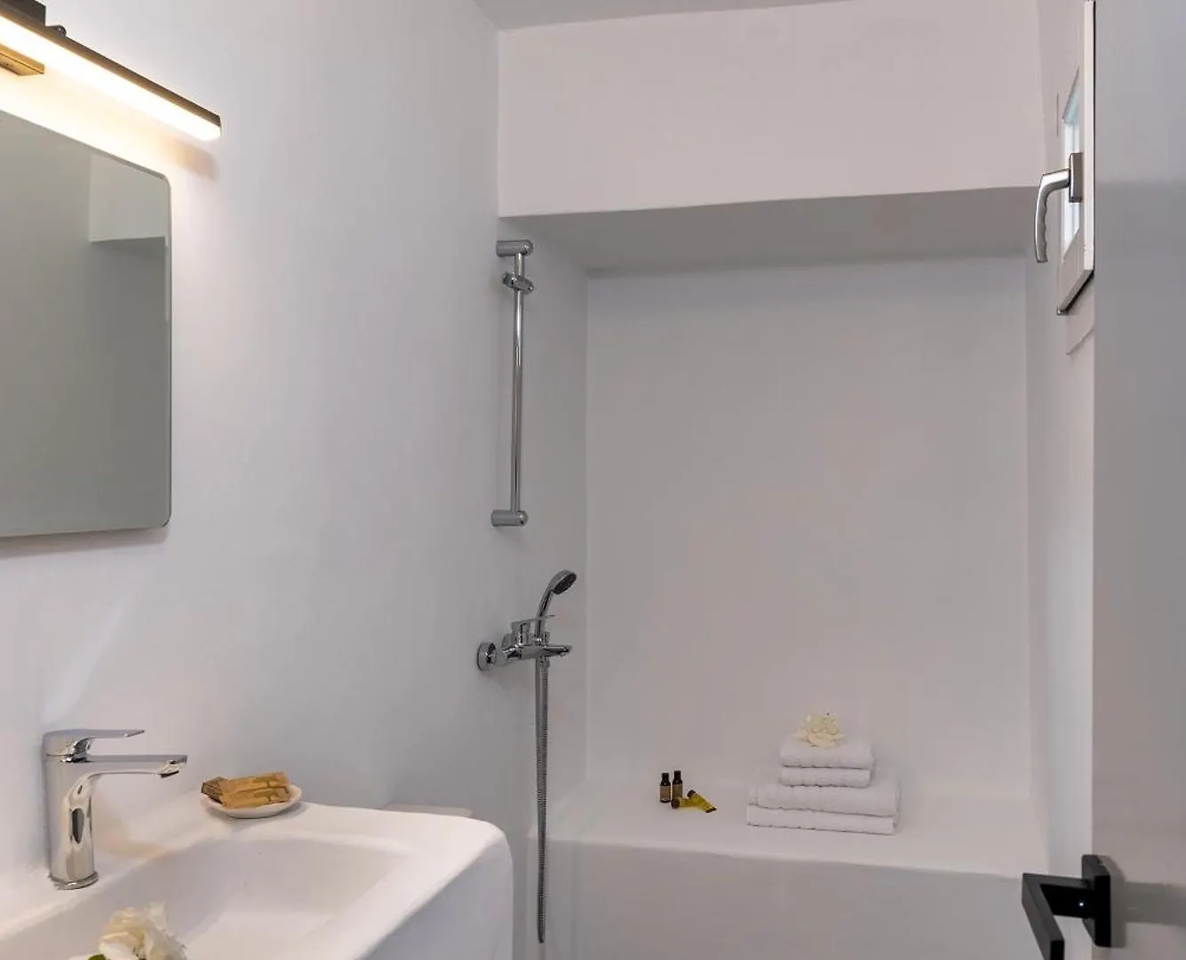 Apartment Alexandros Central Suites, Mykonos Town, With Shared Rooftop Terrace