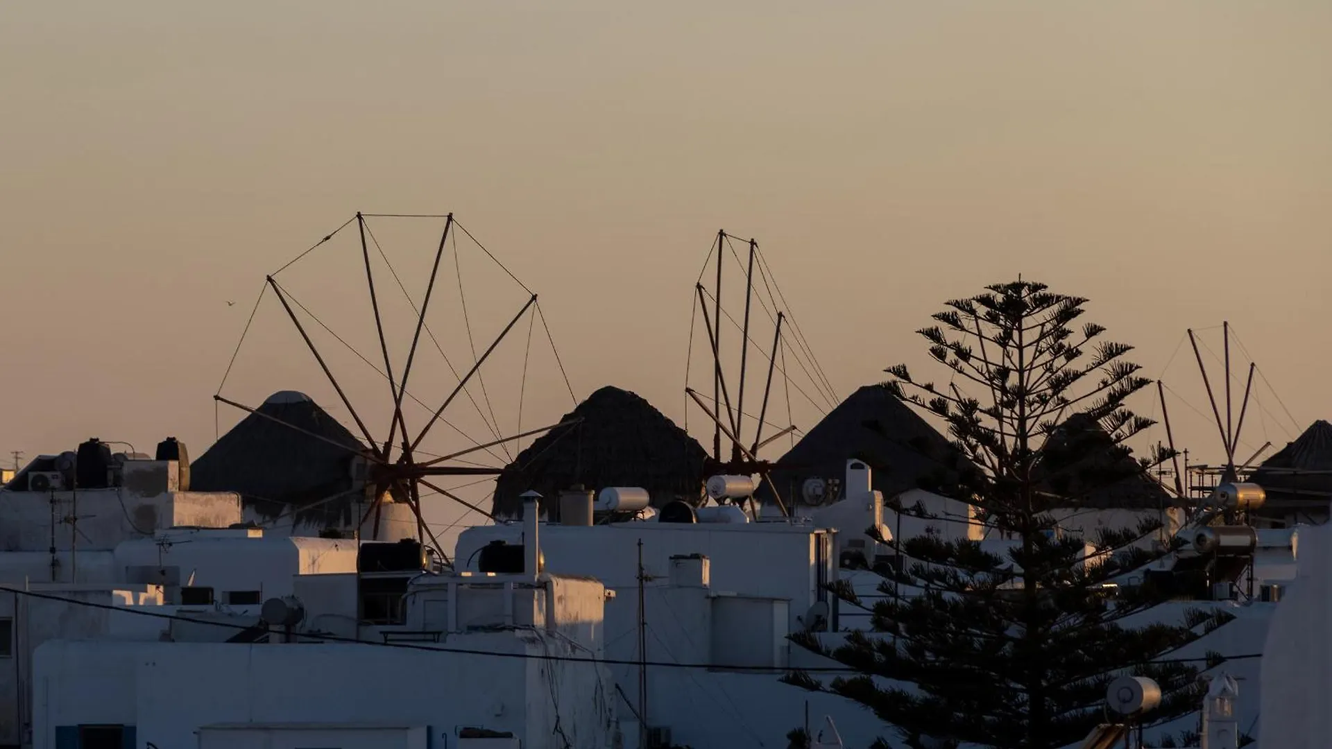 Alexandros Central Suites, Mykonos Town, With Shared Rooftop Terrace Greece